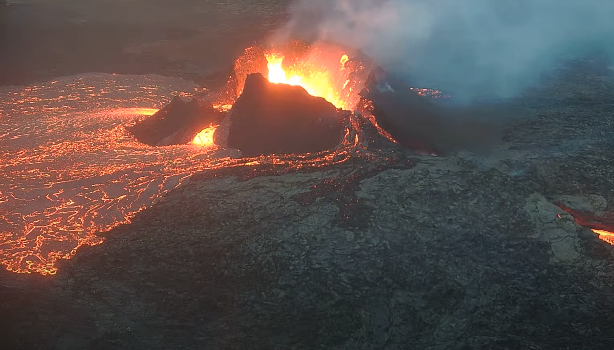 Eruption in Iceland, again!