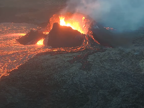 Eruption in Iceland, again!