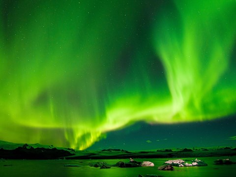 Northern Lights Lighting up Iceland's Skies